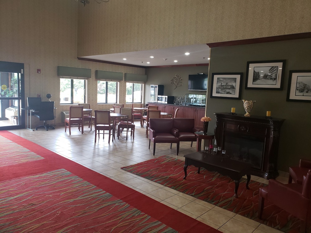 A Victory Suites Warren 22/30