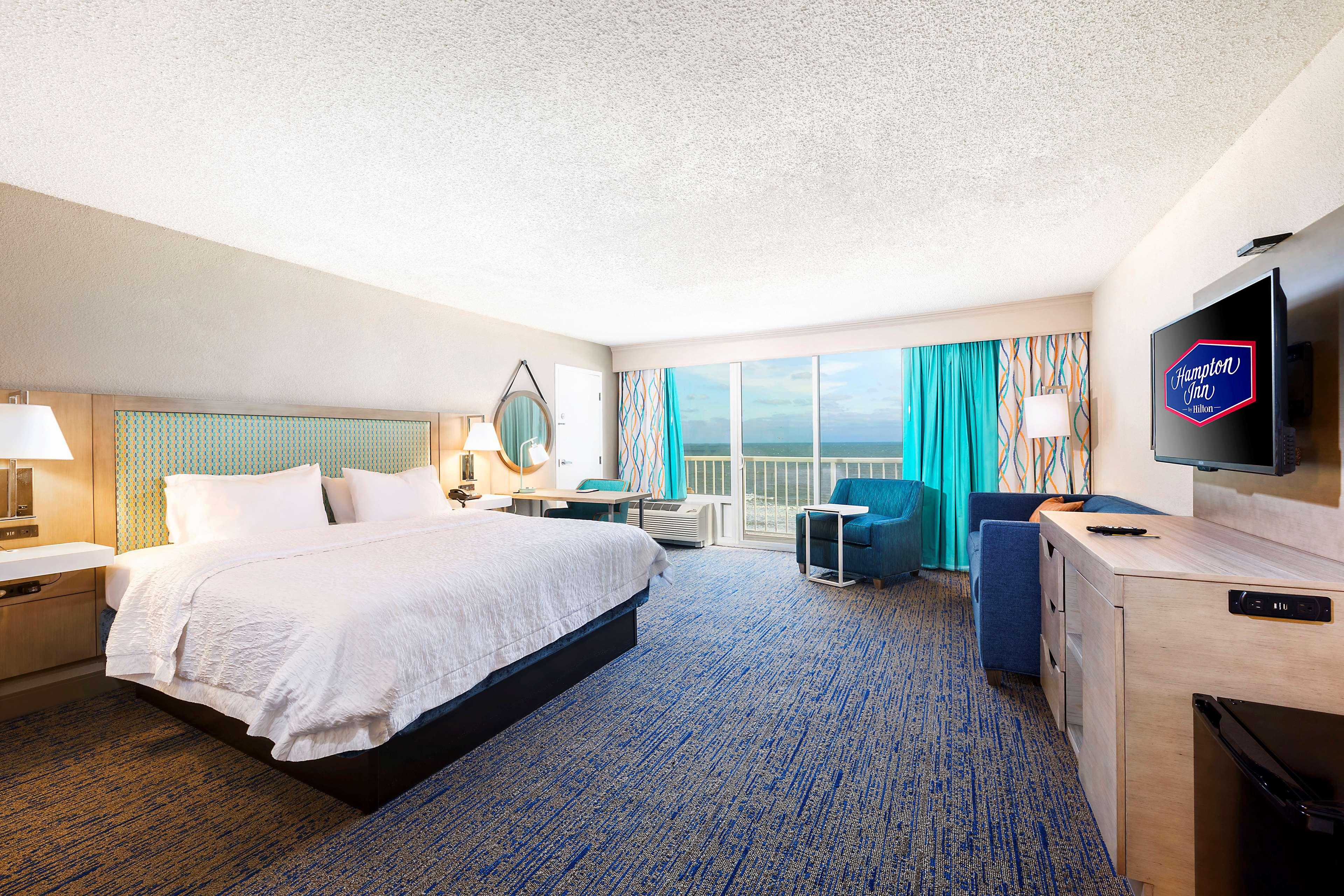 STUDIO, SUITE, KING BED, OCEAN FRONT, BALCONY