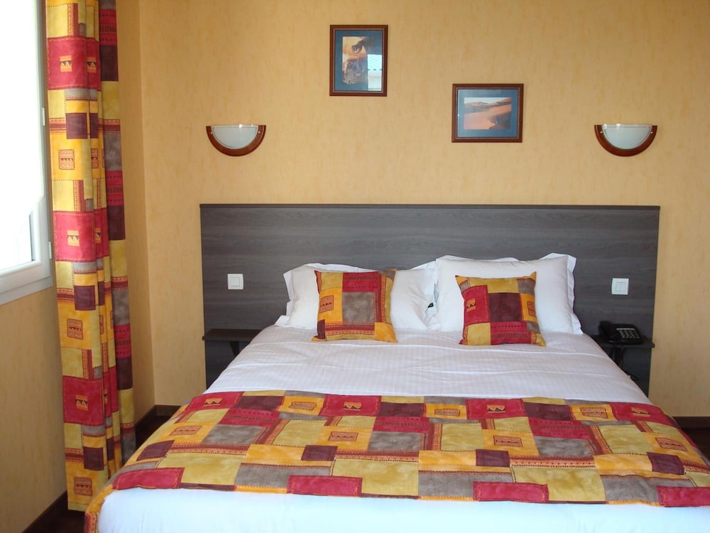 Brit Hotel Azur 14/32