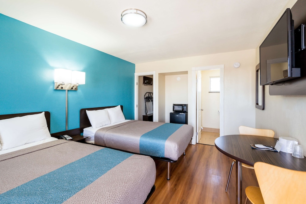 Motel6 Odessa, TX 2nd Street 11/26