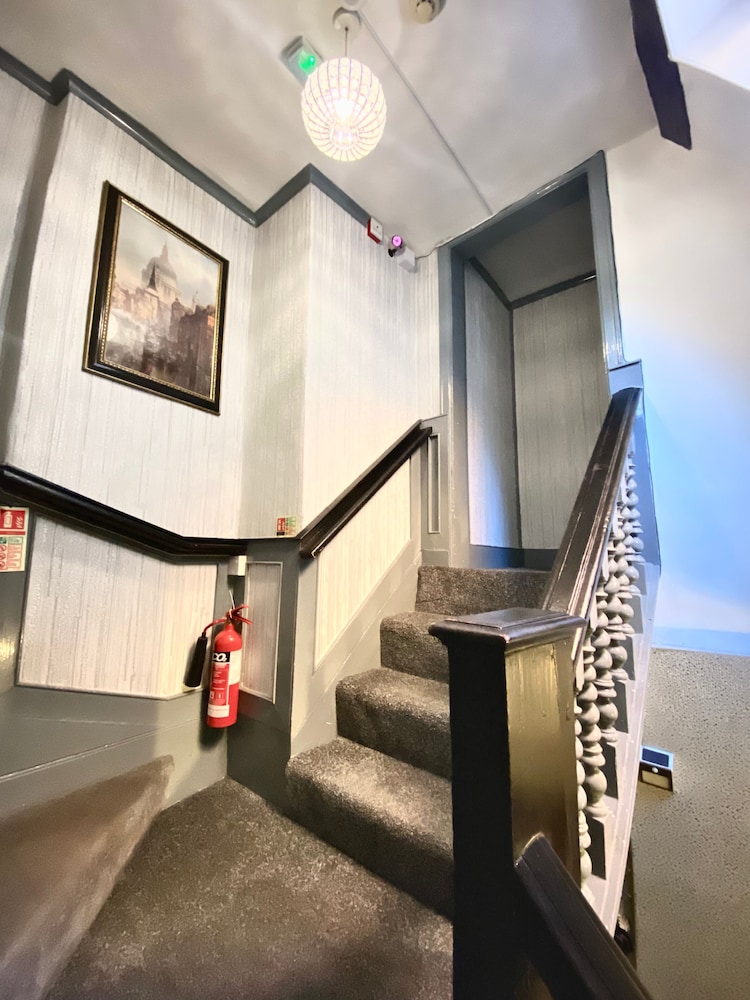 Greyfriars Lodge 38/49
