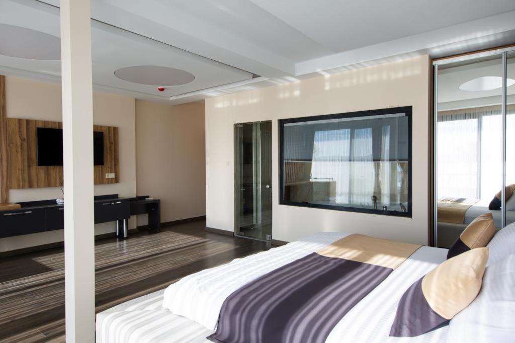 Carpe Diem Hotel 3/33