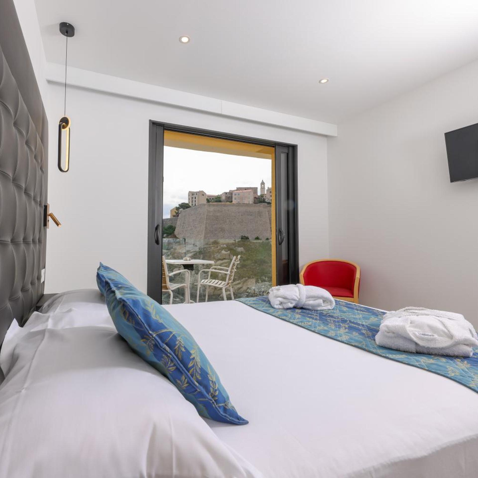 Superior, Double Bed, Sea Front, Sea View