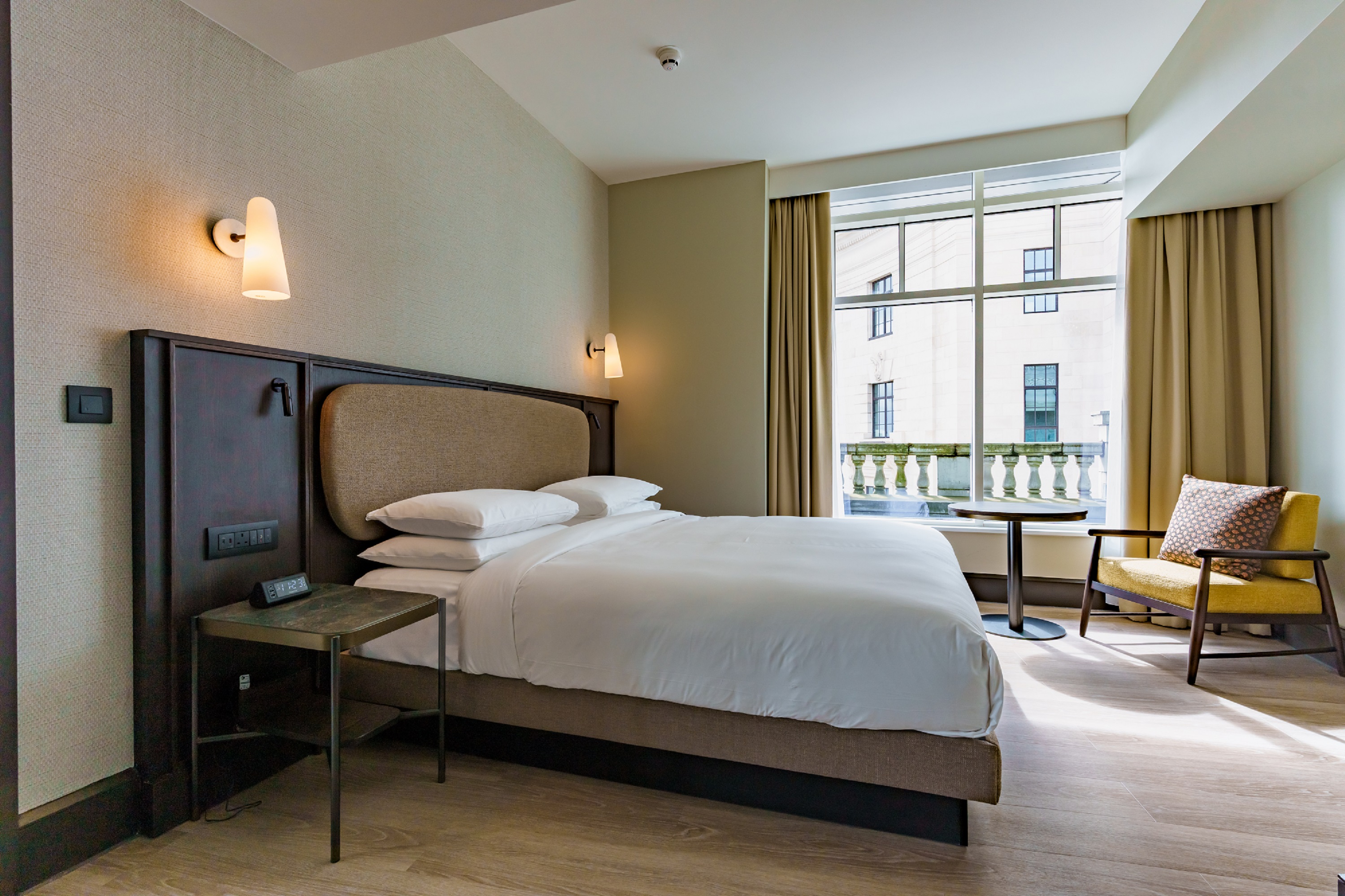 Regency, Executive, Suite, City View