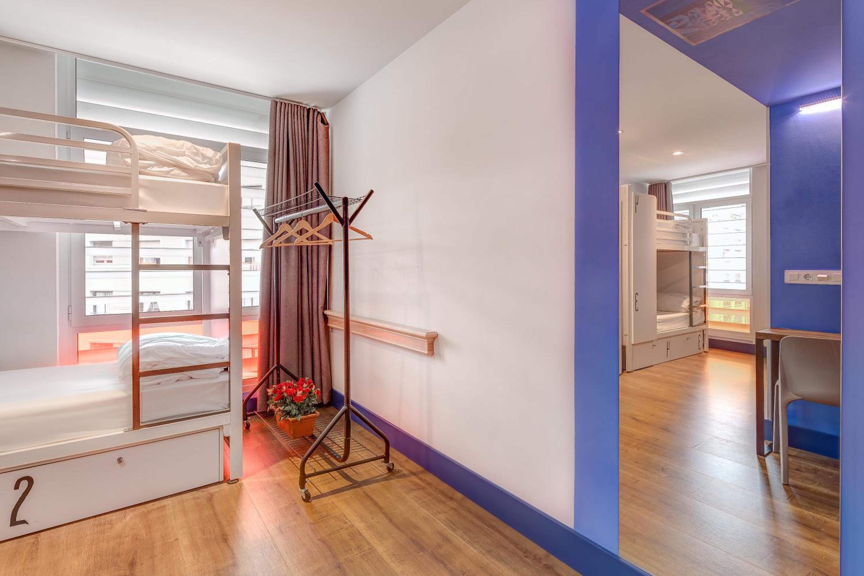 Private, 4 Bunk Beds