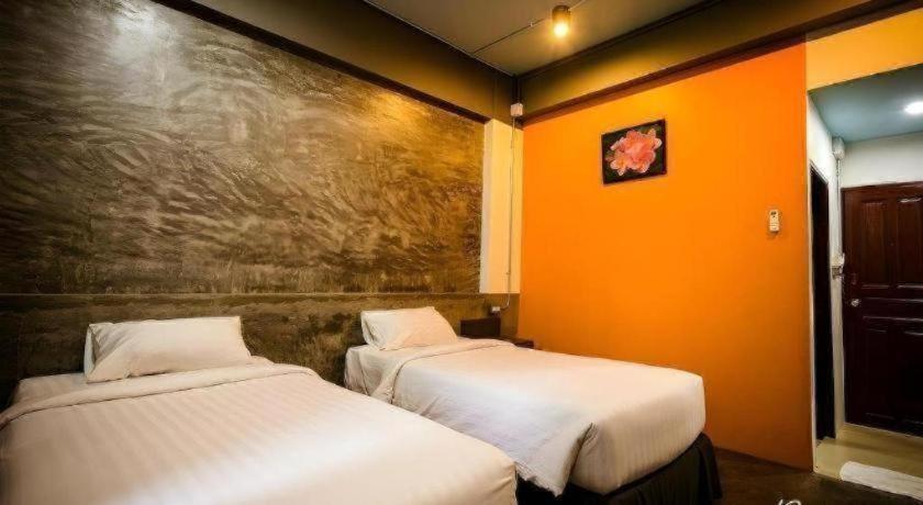 Pornsiri Hotel Sisaket 16/35