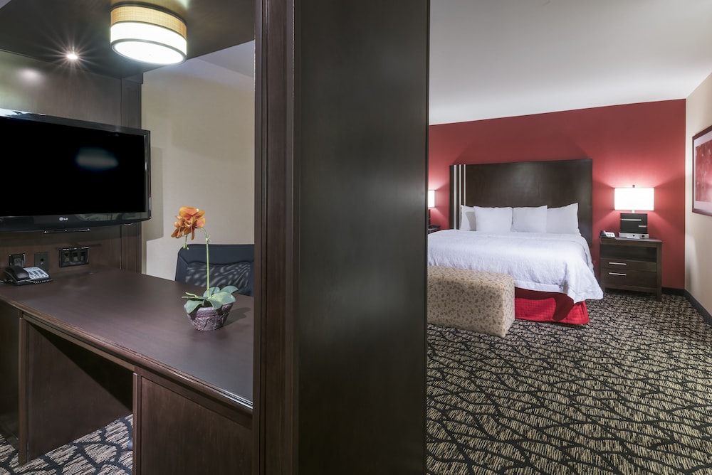 Hampton Inn and Suites Salt Lake City / Univ Foothill Dr UT 28/69
