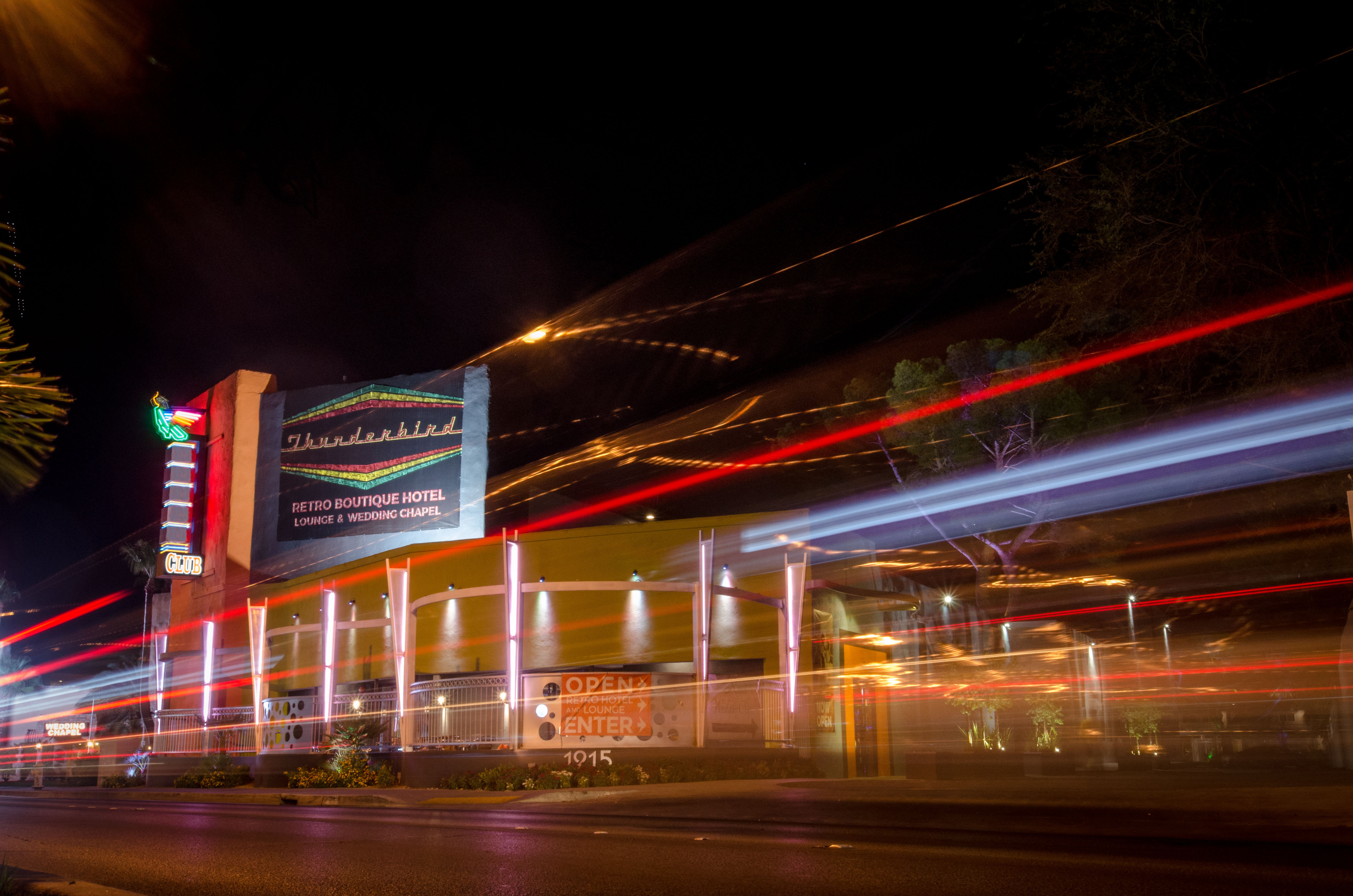 THUNDERBIRD HOTEL 19/21