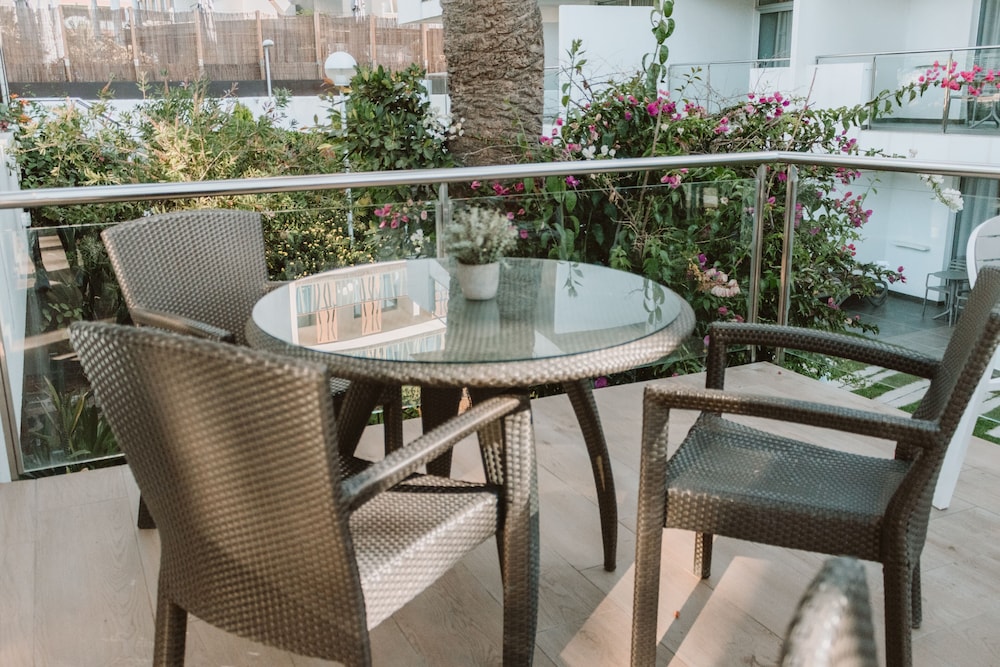 Apartamentos El Palmar 57/67