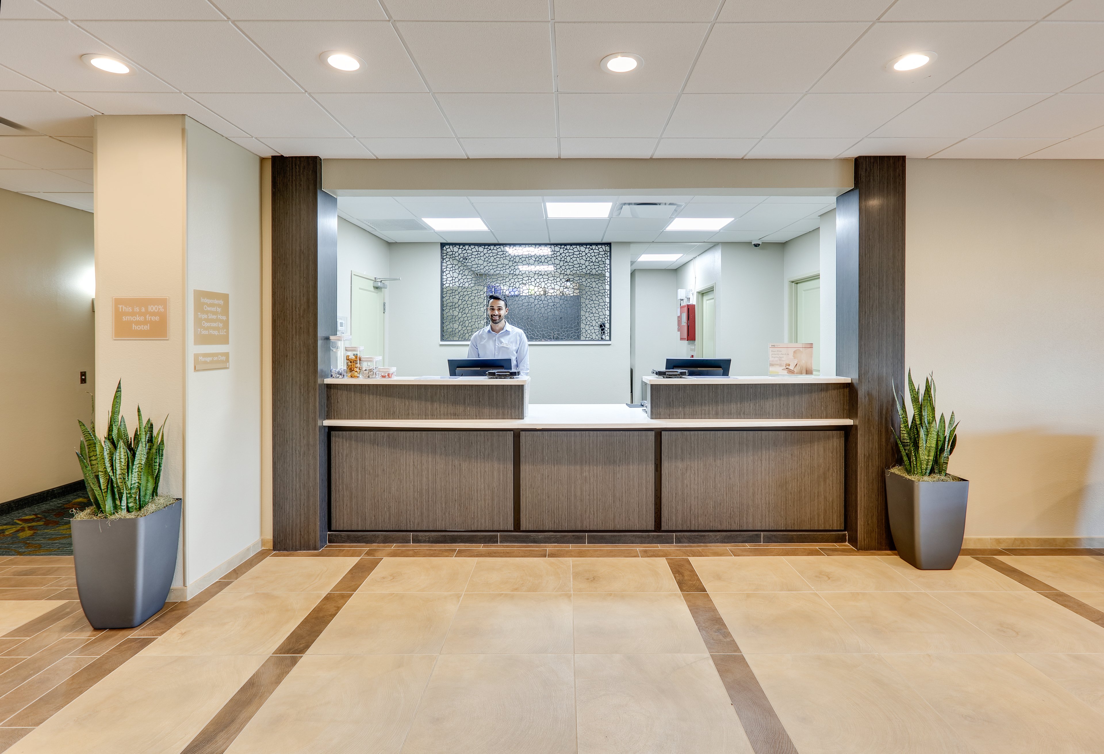 Candlewood Suites Dallas NW Farmers Branch 10/55