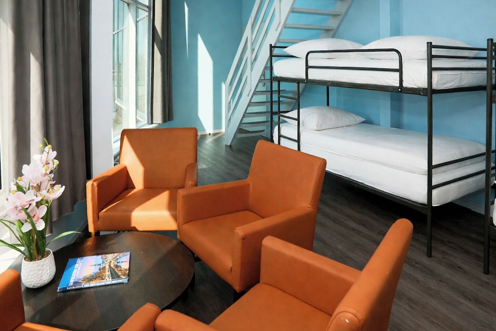 The Hague Teleport Hotel 46/66