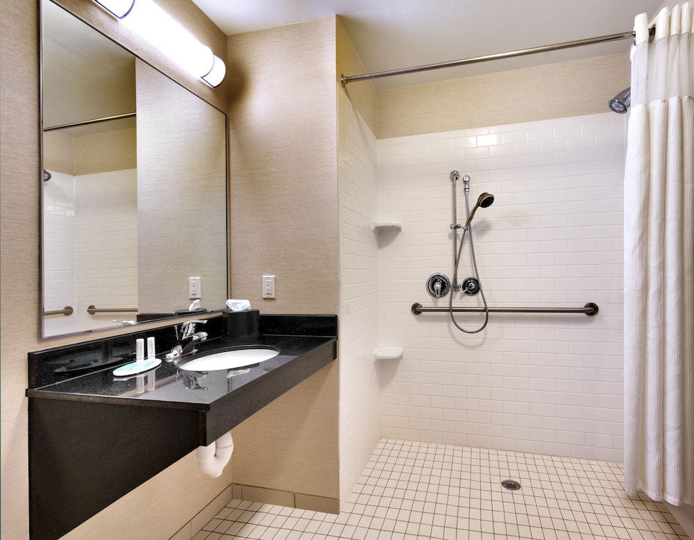 Fairfield Inn Suites Tallahassee Central 31/35