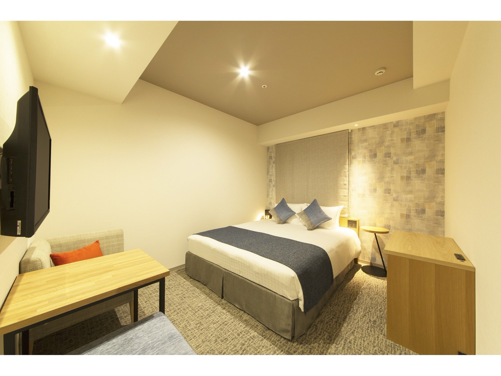COMFORT, SINGLE, QUEEN BED