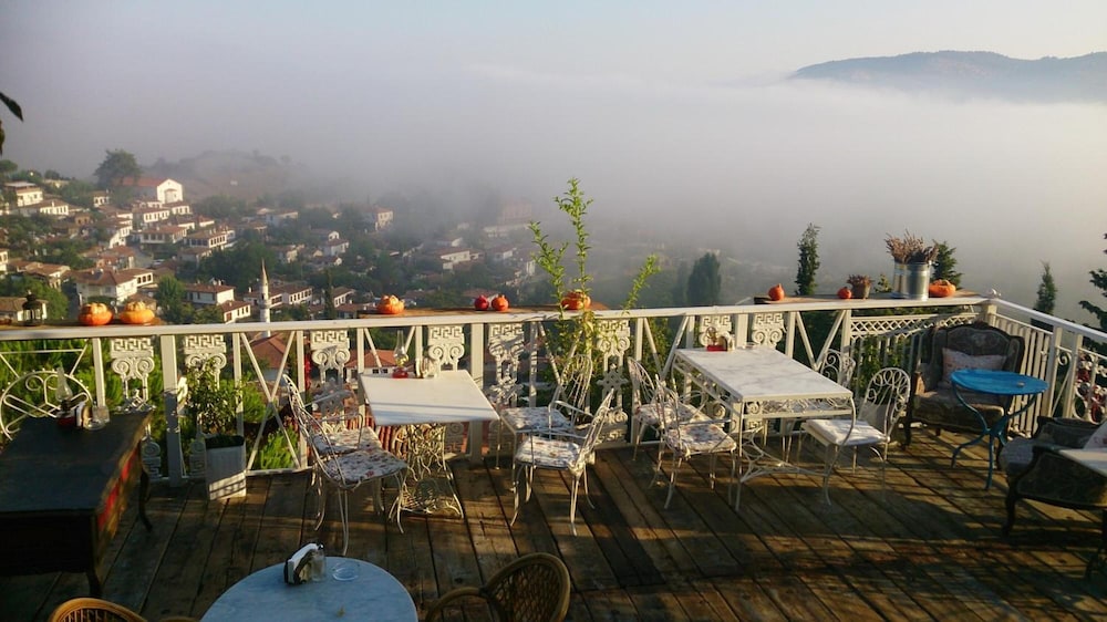 Nisanyan Hotel 47/50