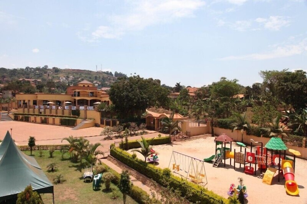 Nican Resort Hotel 50/50