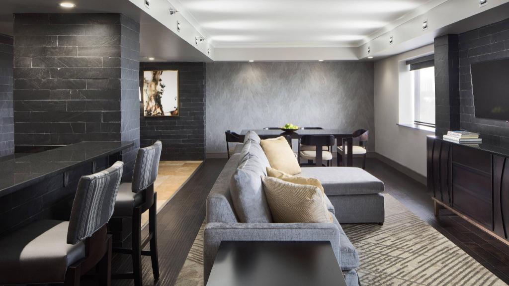 1 Bedroom, Diamond, Suite, King Bed, Sofa