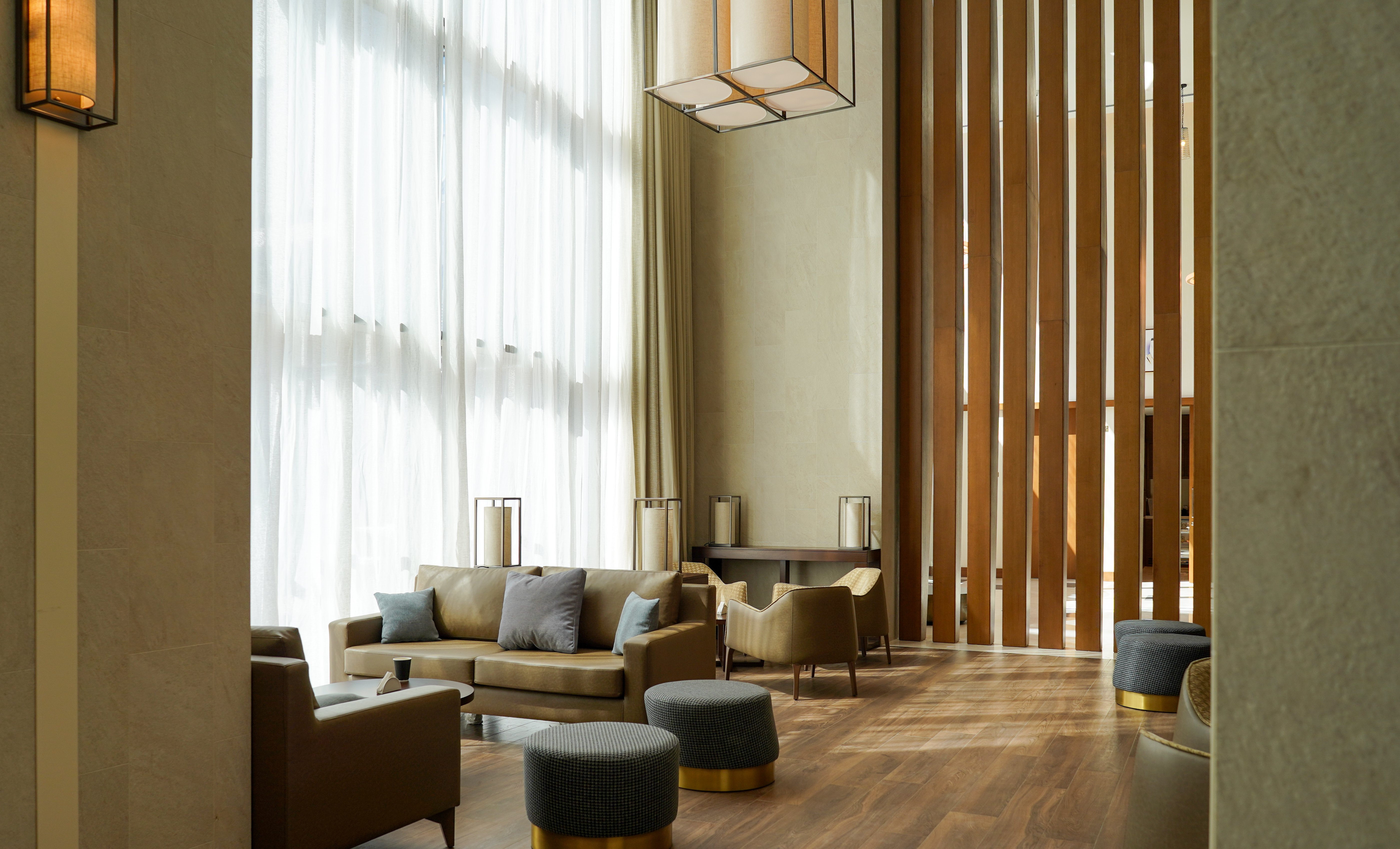 Staybridge Suites Dubai Al-Maktoum Airport 37/58