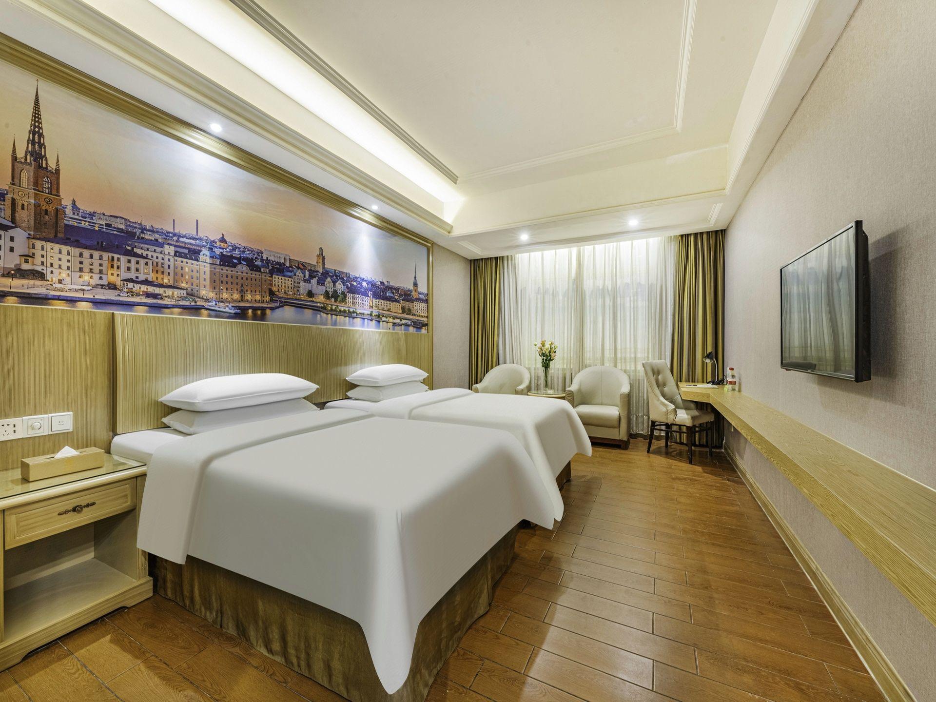Vienna Hotel (Foshan Longjiang Convention and Exhibition Center) 22/36