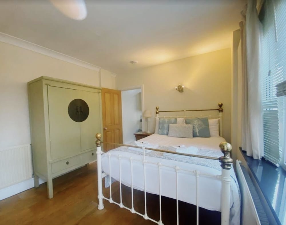 OYO Lina Guest House 23/49