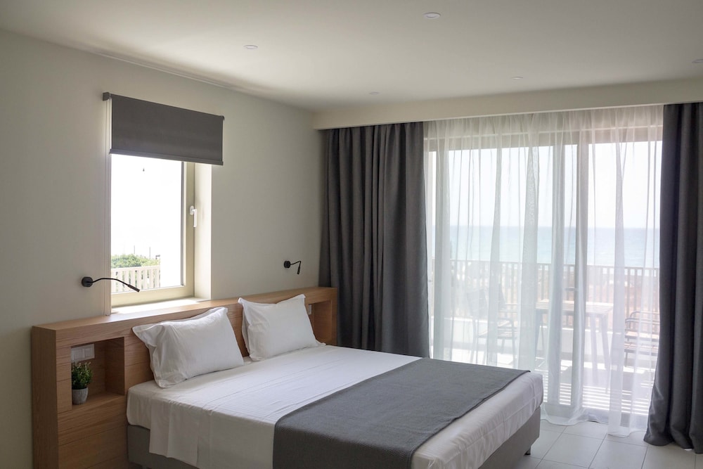 Kyma Suites 7/42