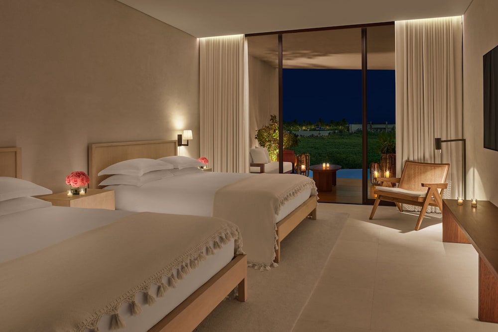 Guest Room, Premier, 2 Queen Beds, Plunge Pool, Terrace