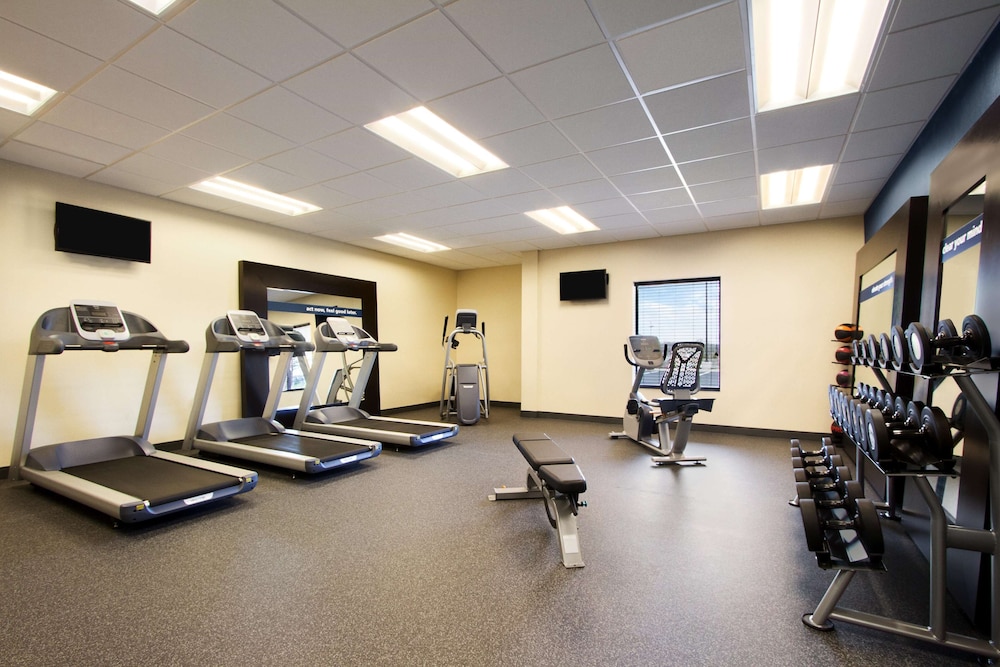 Hampton Inn And Suites York South 16/22