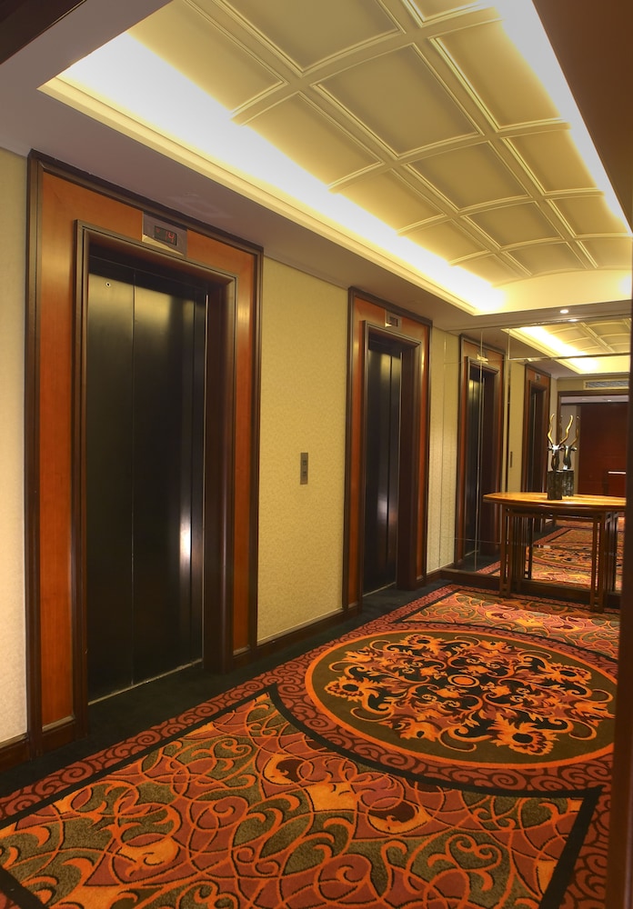 Metropark Hotel Kowloon 30/52