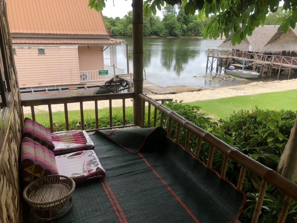 Bamboo House Kanchanaburi 43/50