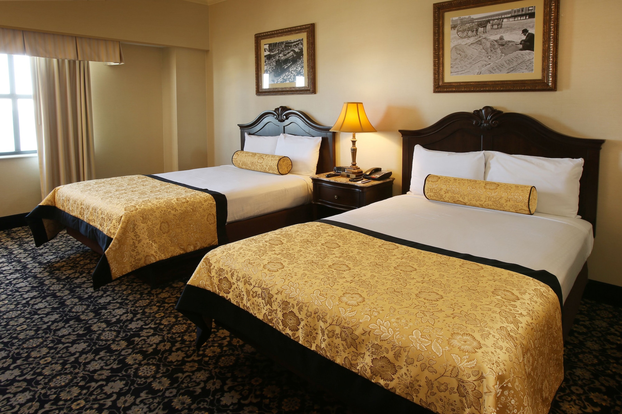 SUPERIOR, 2 DOUBLE BEDS, ACCESSIBLE
