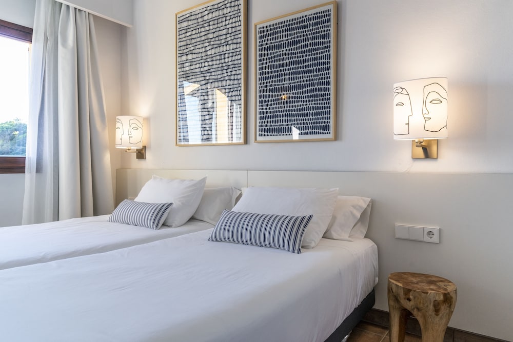 Calallonga Hotel Menorca 5/50