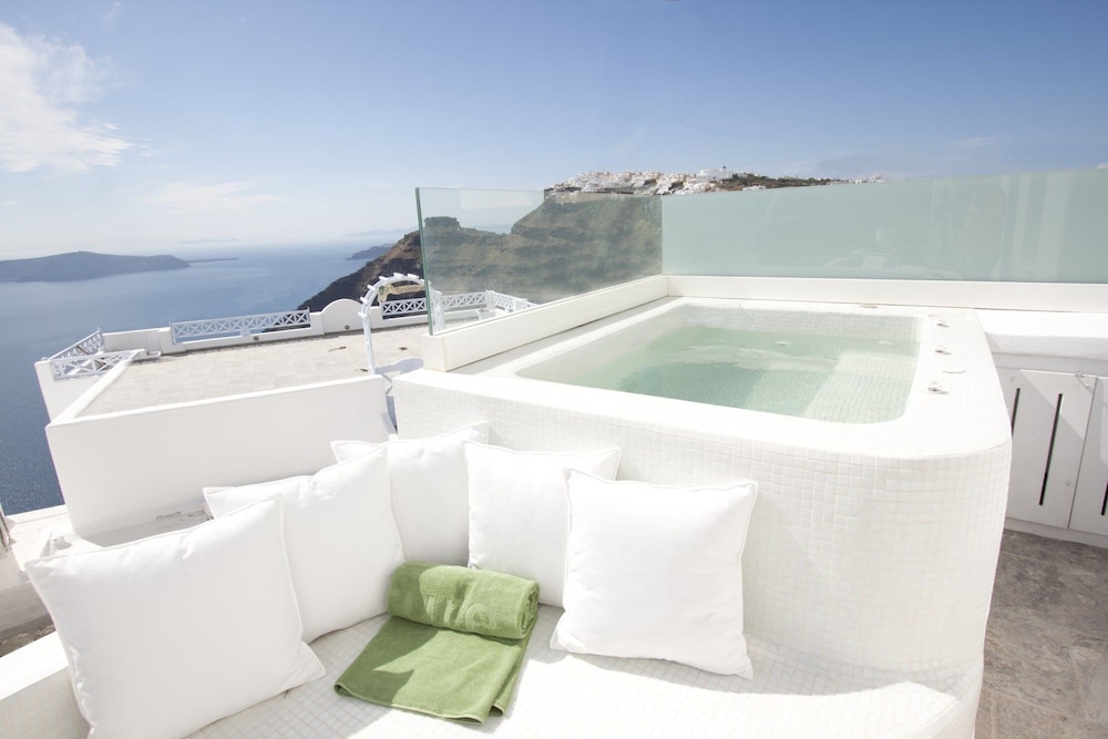Allure Suites 15/30