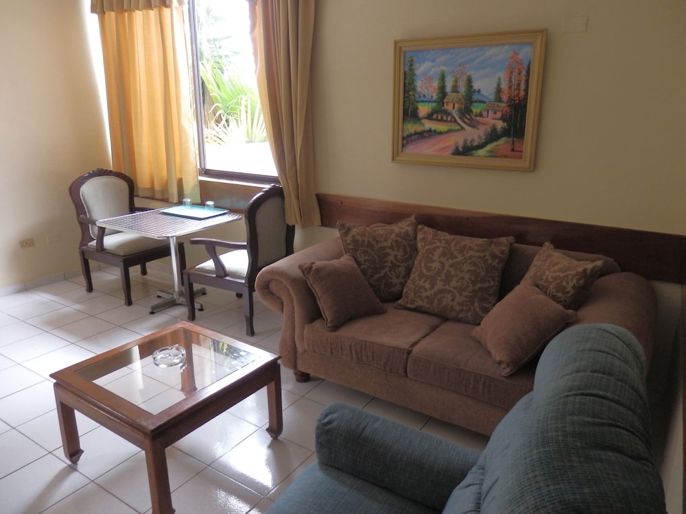 Hotel Garant & Suites 24/49