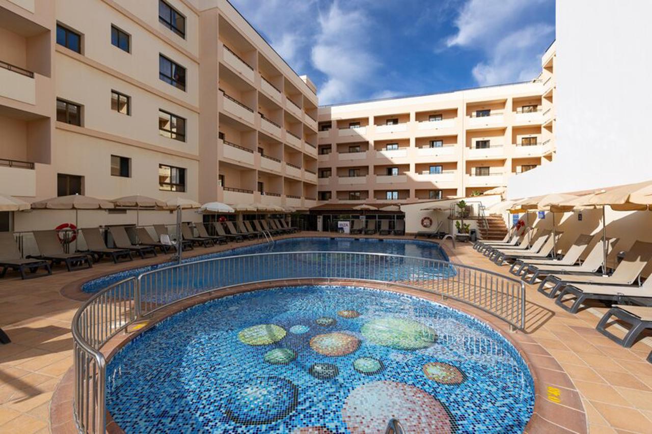Invisa Hotel La Cala 7/99
