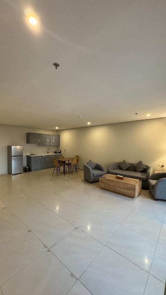 فندق كونتينينت العقير(Continent Hotel Al Uqayr) 18/35