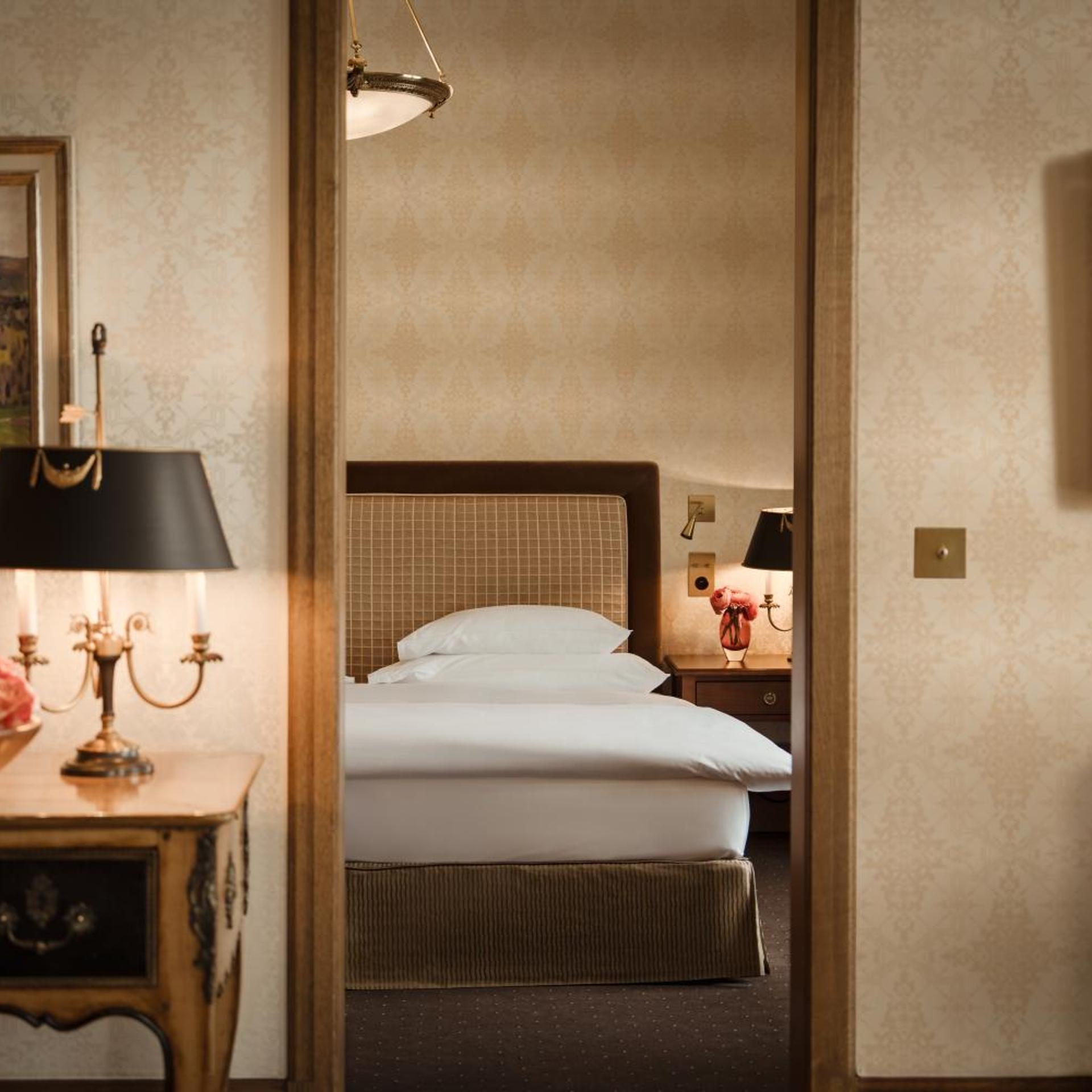 جناح بسرير كينج، GRAND HOTEL LES TROIS ROIS 3/3