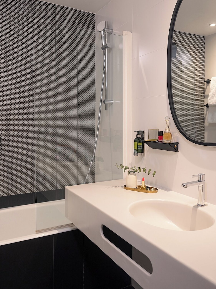 Hotel Zelie Champs-Elysees 49/50