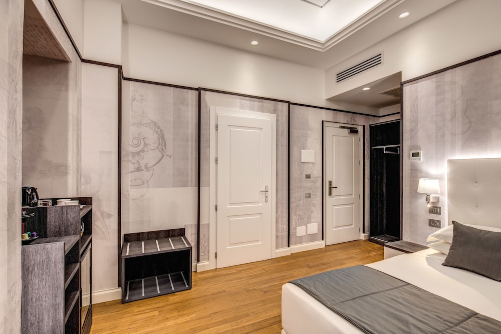 THE LIBERTY BOUTIQUE HOTEL 40/62
