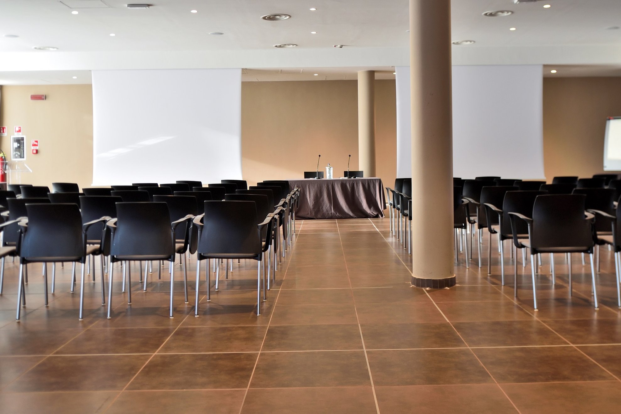 H2C HOTEL MILANOFIORI 40/50
