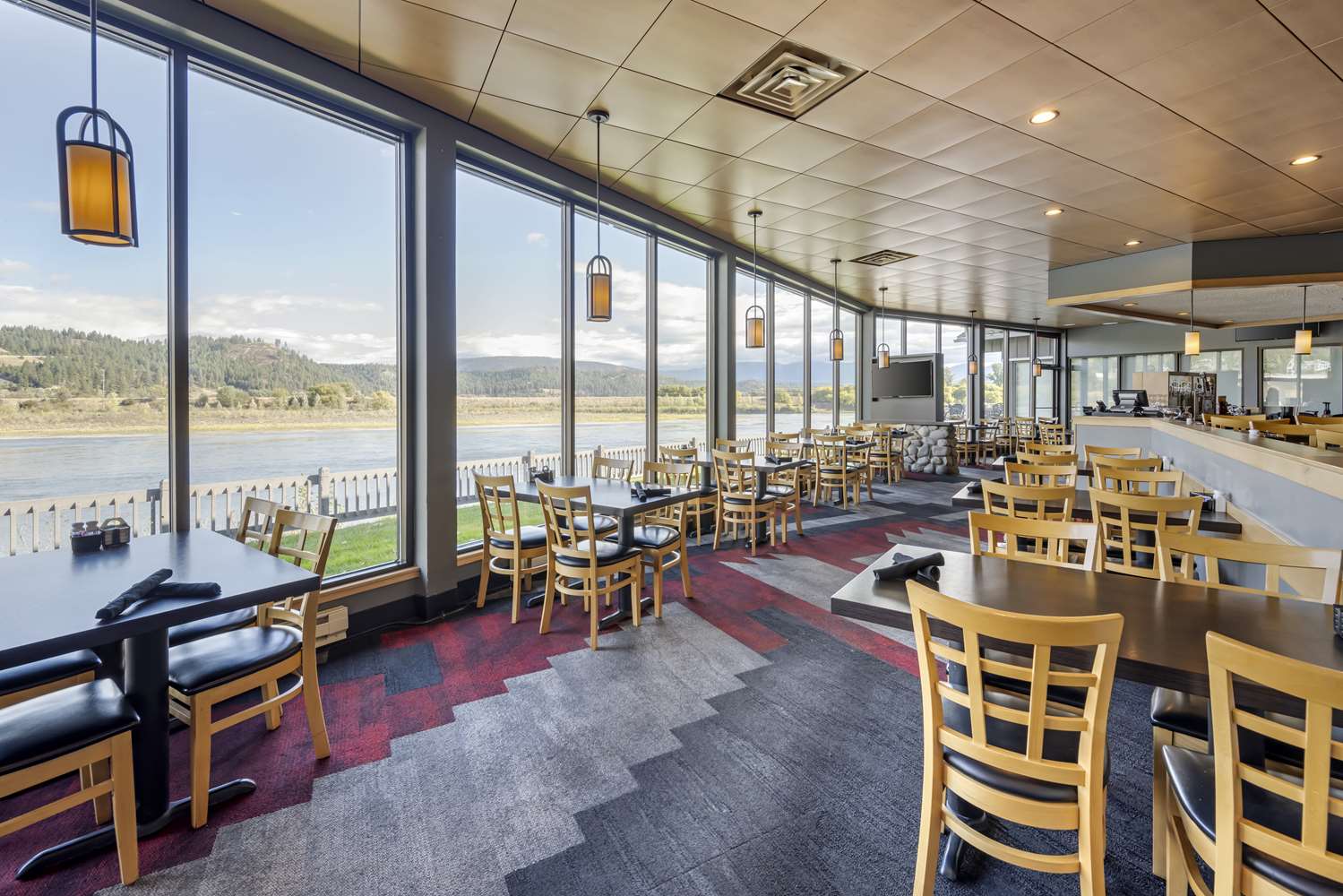 restaurant cafeteria