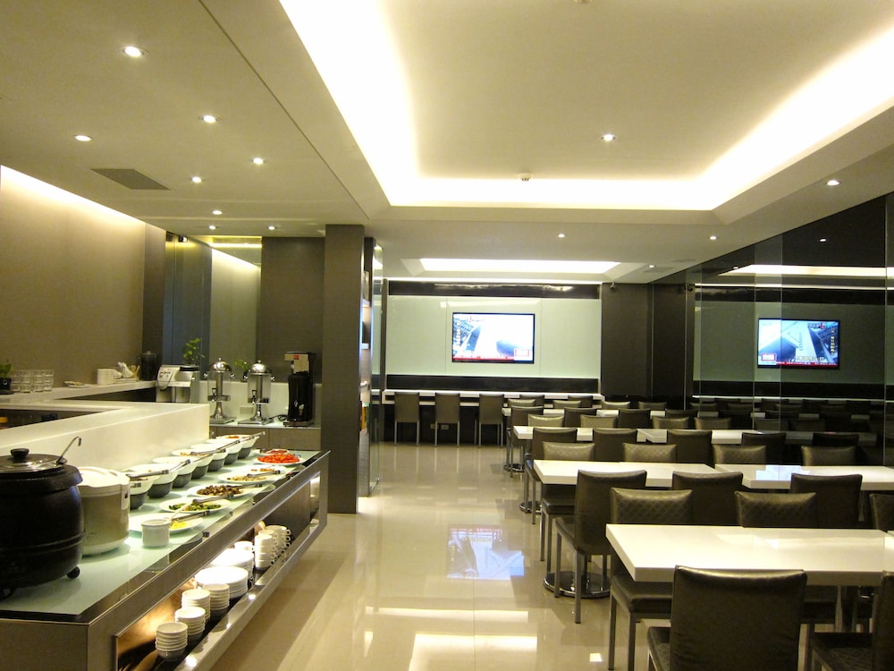 Harbor View Hotel 43/53