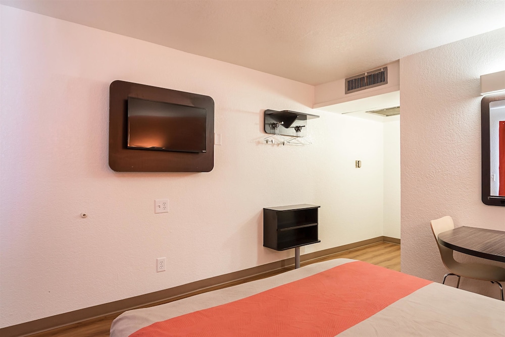 Lobby at Motel6 Bessemer, AL - Birmingham, BESSEMER - AL