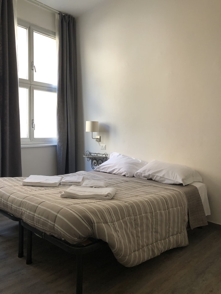 Ai Leoni 9/50