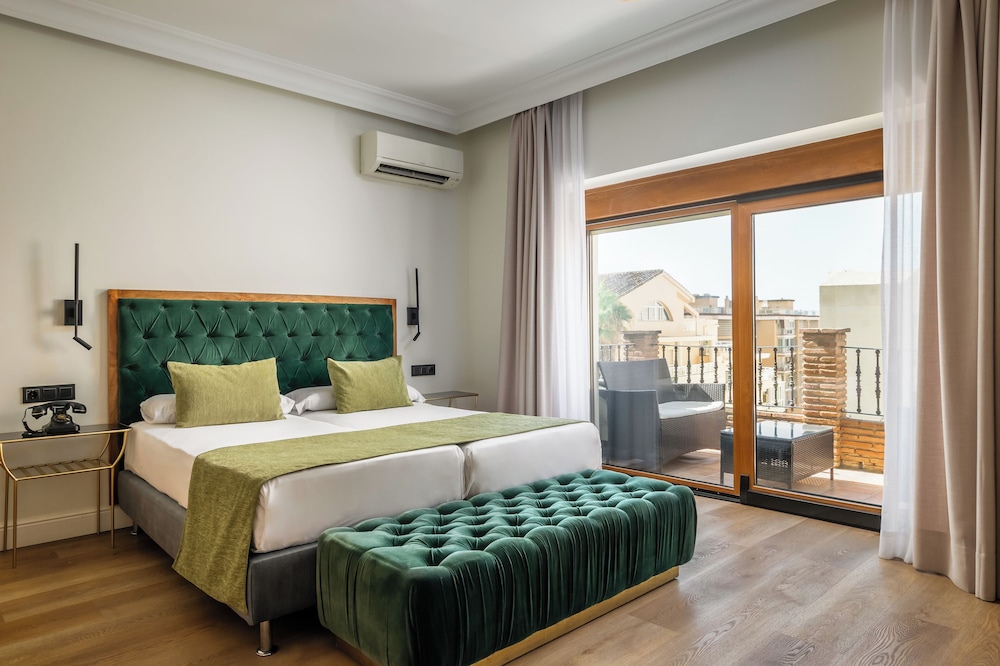 SUPERIOR, DOUBLE BED, BALCONY