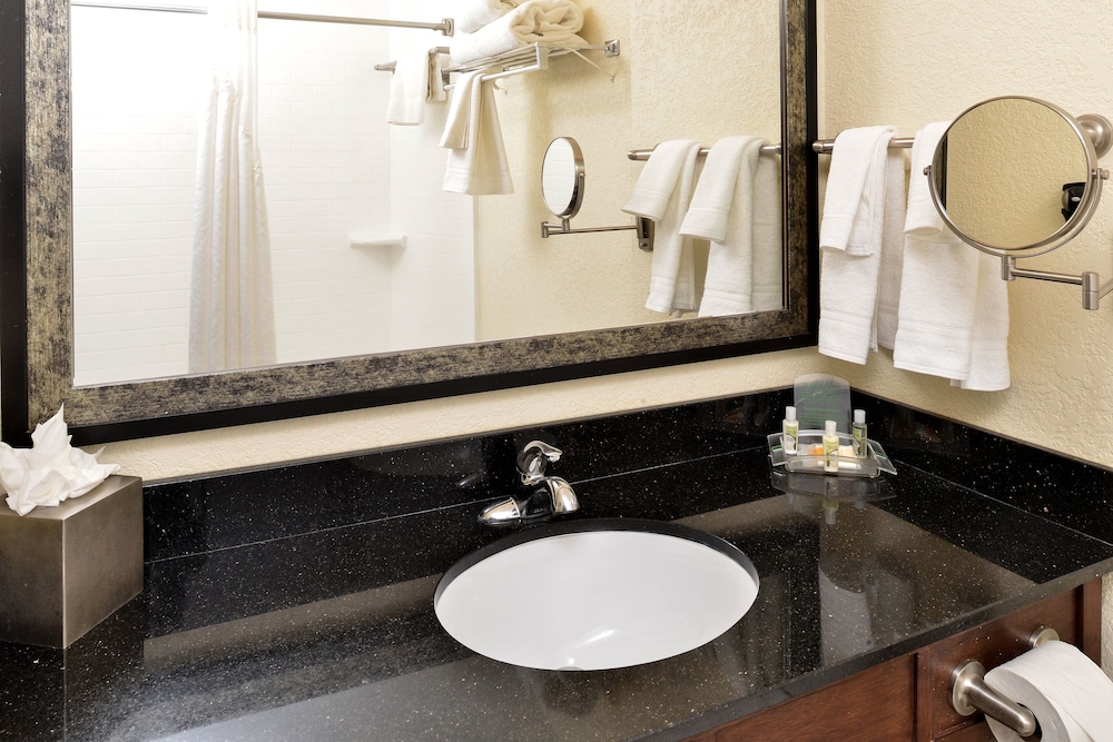Holiday Inn Montgomery Airport South 23/80