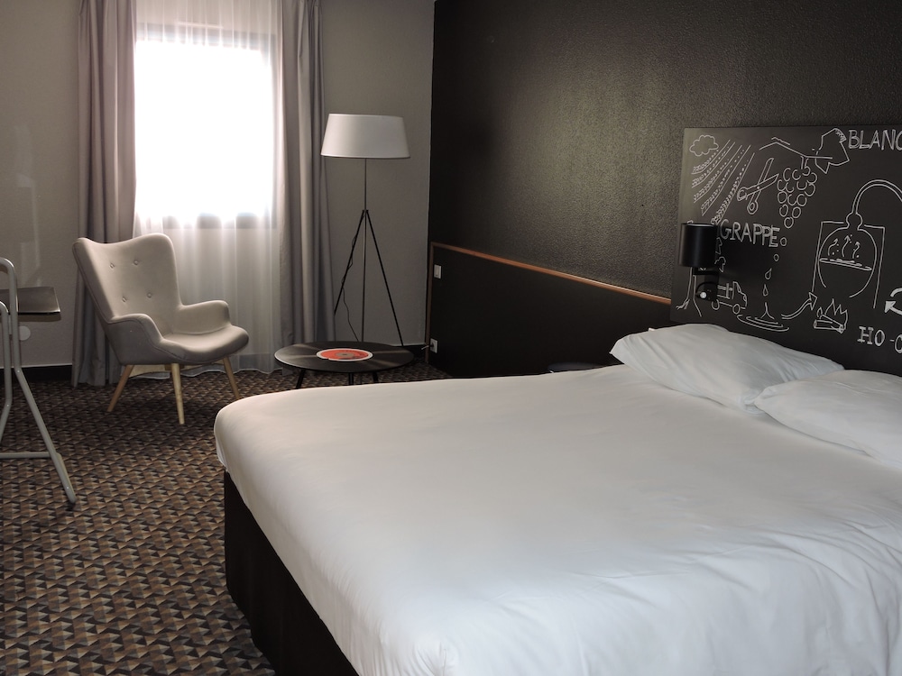 Ibis Styles Cognac 17/50