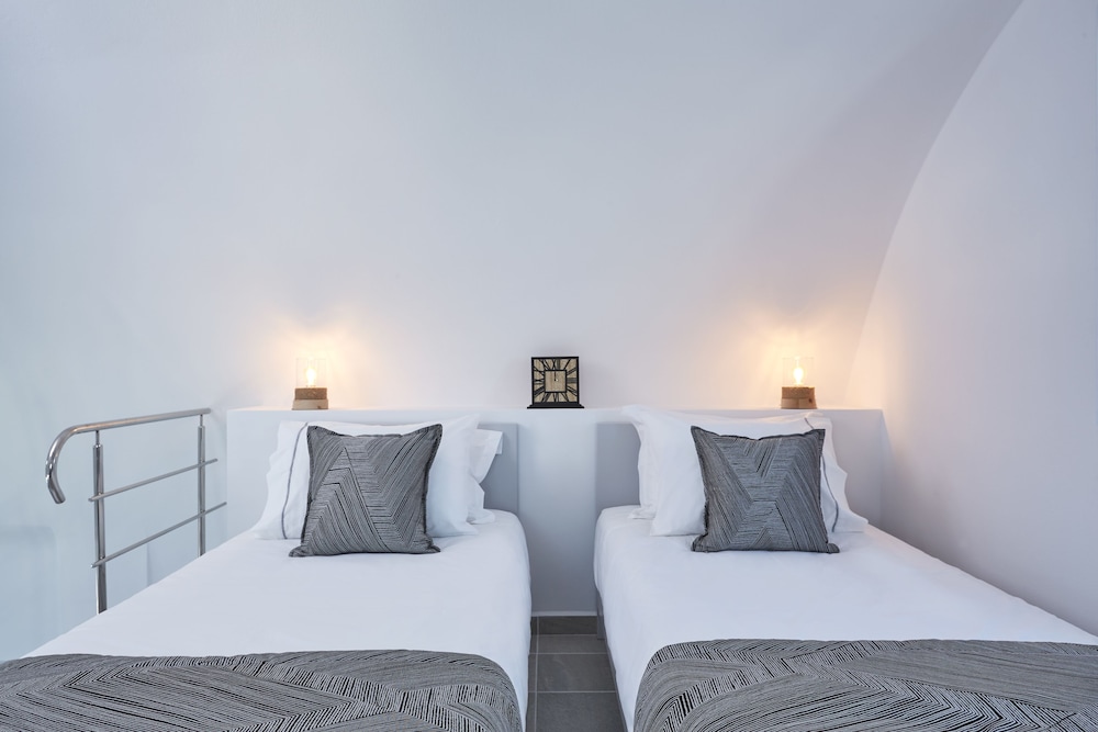 Aroma Suites 4/65