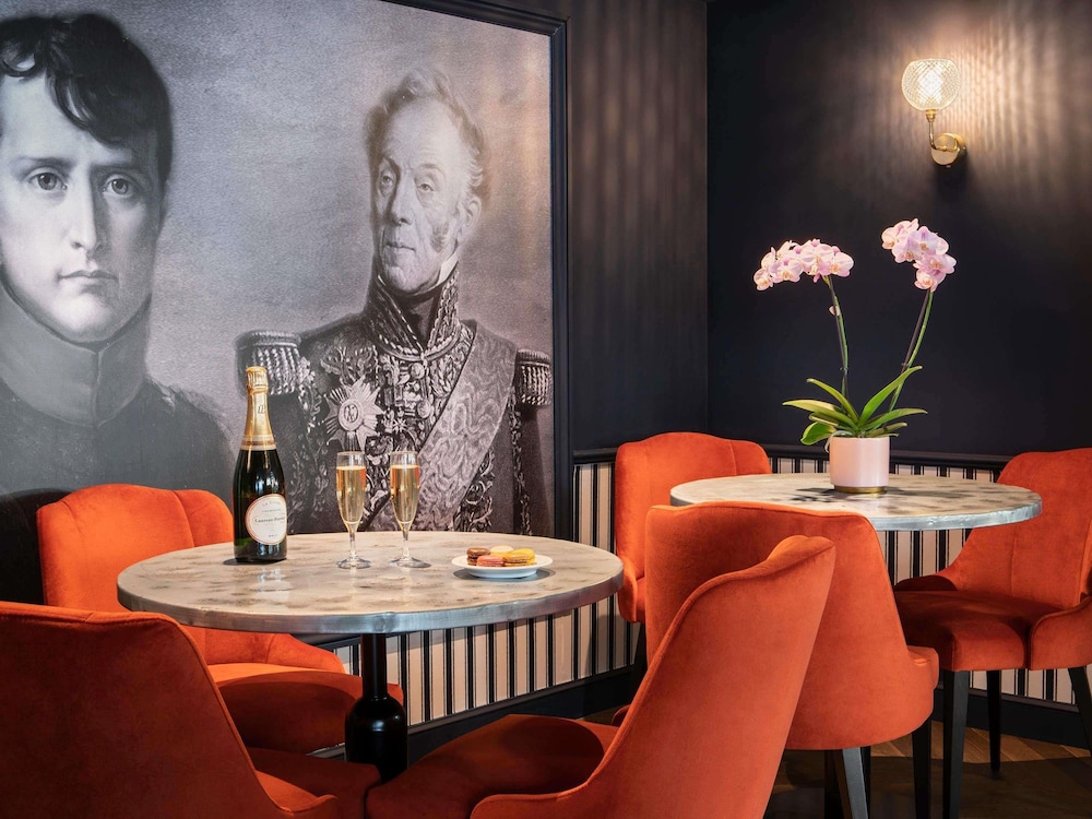 Mercure Versailles Paris Ouest 59/76