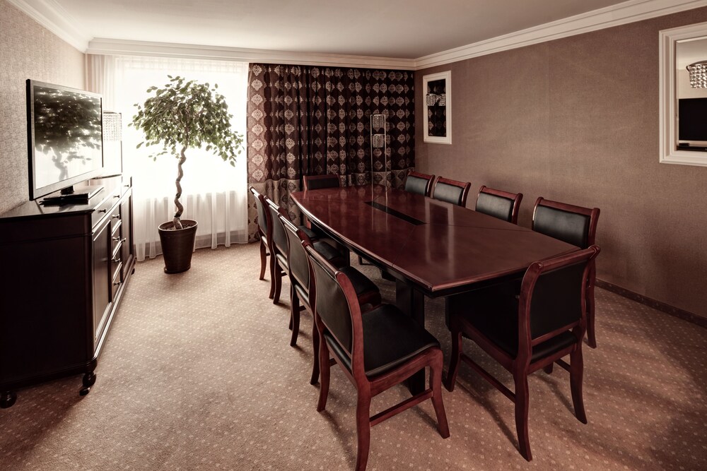 M Hotel Sosnowiec 31/43