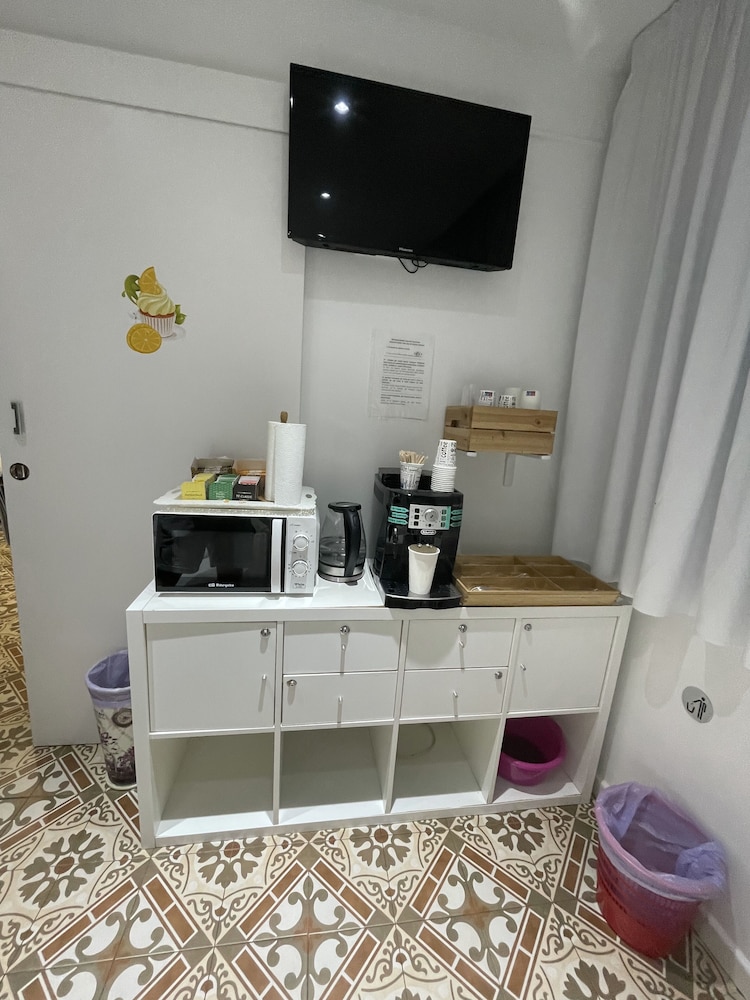 Hostal Nova 8/64