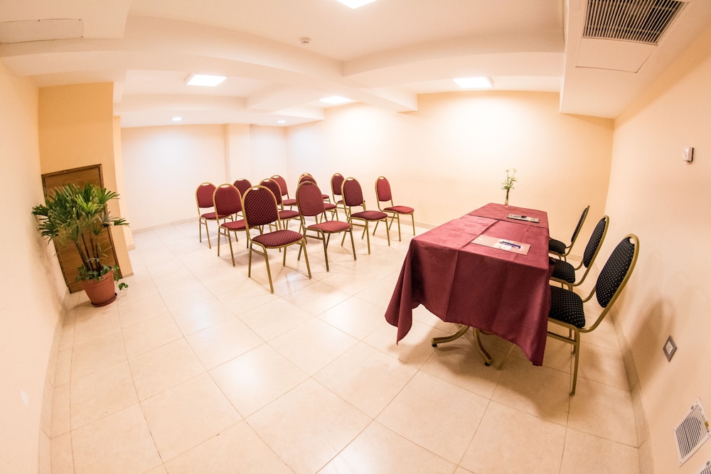 Hotel El Cortijo 31/32